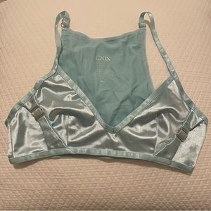 Sz M: CXIX Satin Pole Dance / Pole Sport Top